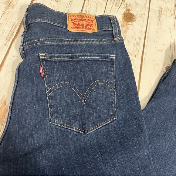 Levi’s Classic Straight Jeans Size 8 medium wash high rise - Picture 7 of 16